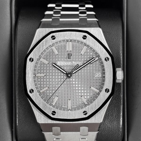 2019 Audemars Piguet Royal Oak 41mm 15500ST Stainless Steel Grey Dial
