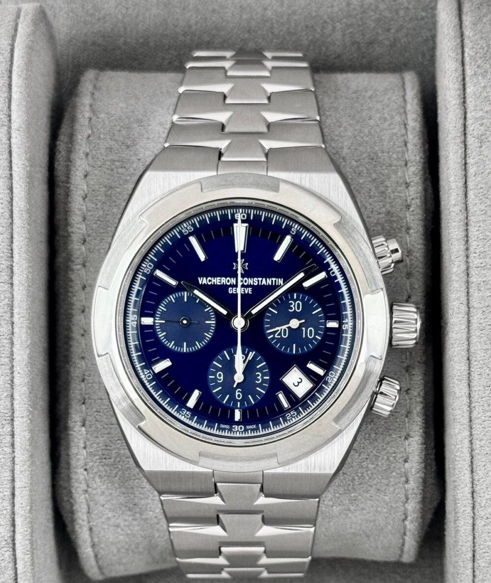 NEW 2026 Vacheron Constantin Overseas 42.5mm 5520V Stainless Steel Blue Dial