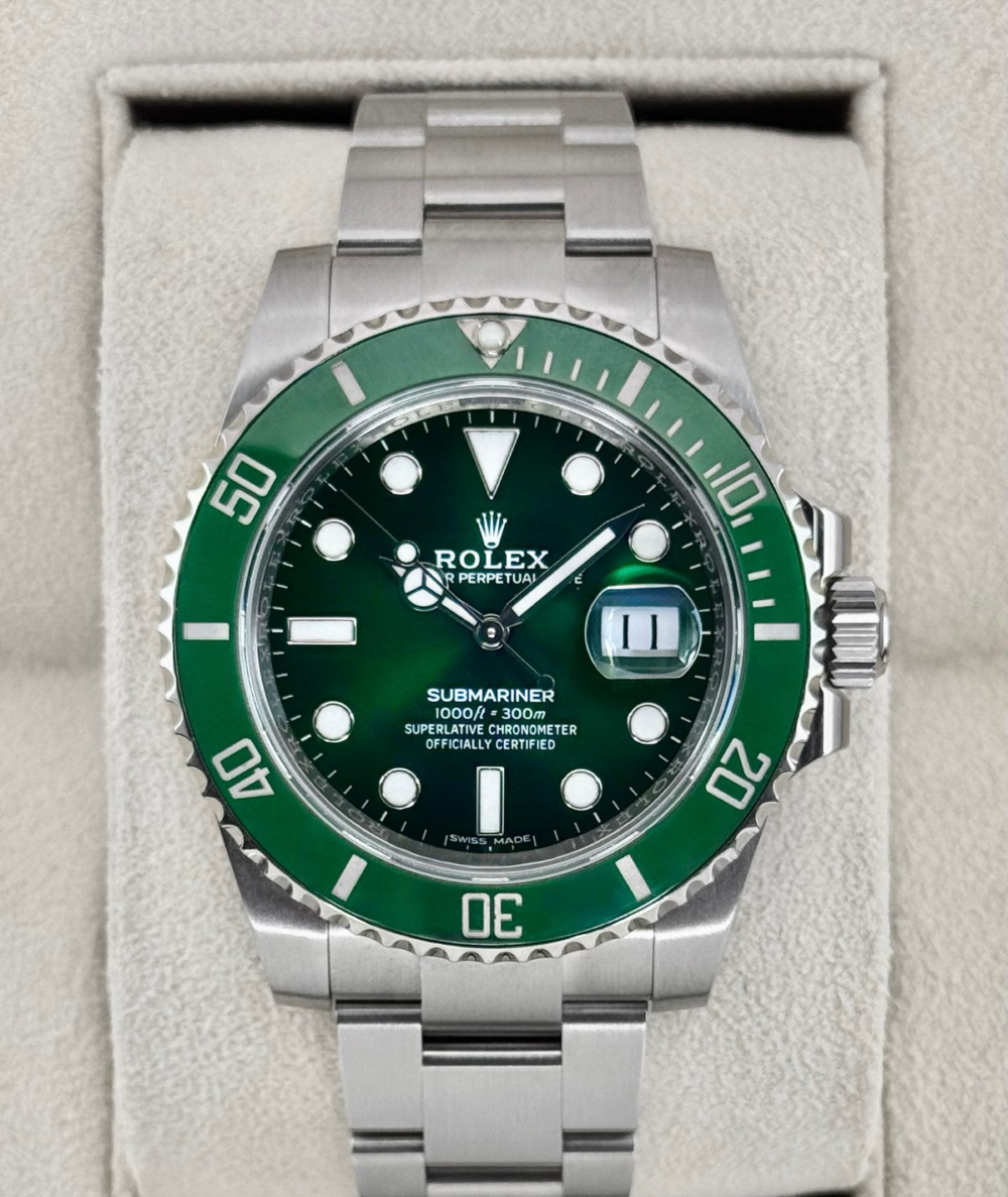 2020 Rolex Submariner “Hulk” 40mm 116610LV Green Dial (GREEN CARD & STICKERED)