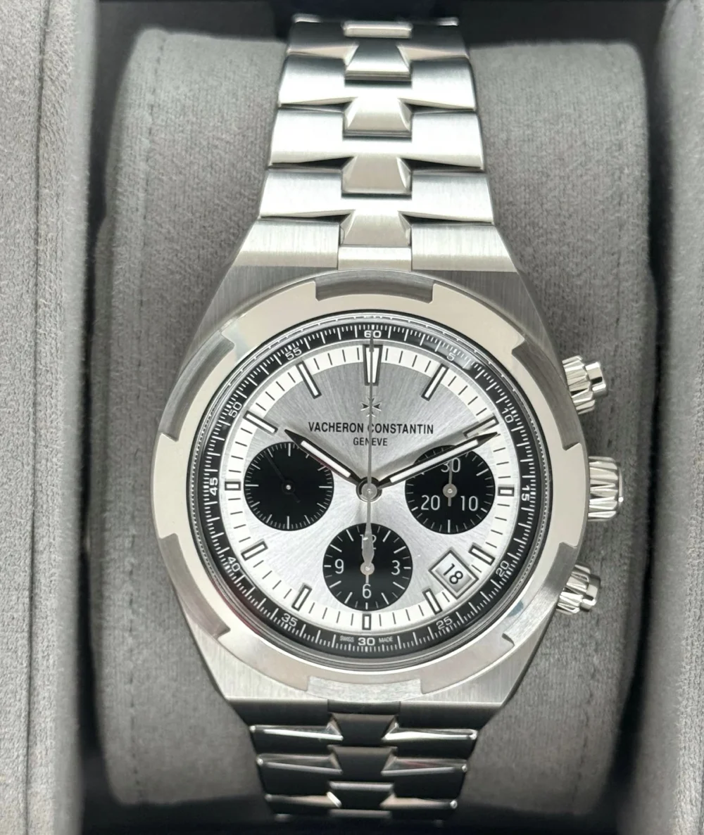 NEW 2025 Vacheron Constantin Overseas 42.5mm 5520V Stainless Steel Silver Dial