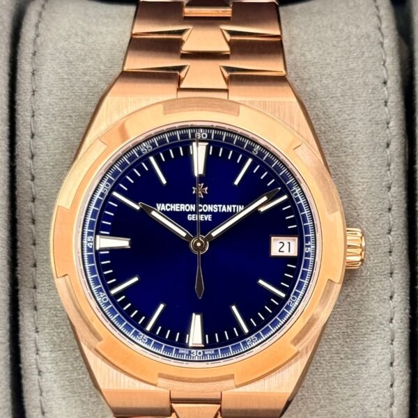 2024 Vacheron Constantin Overseas 41mm 4520V 18kt Pink Gold Blue Dial