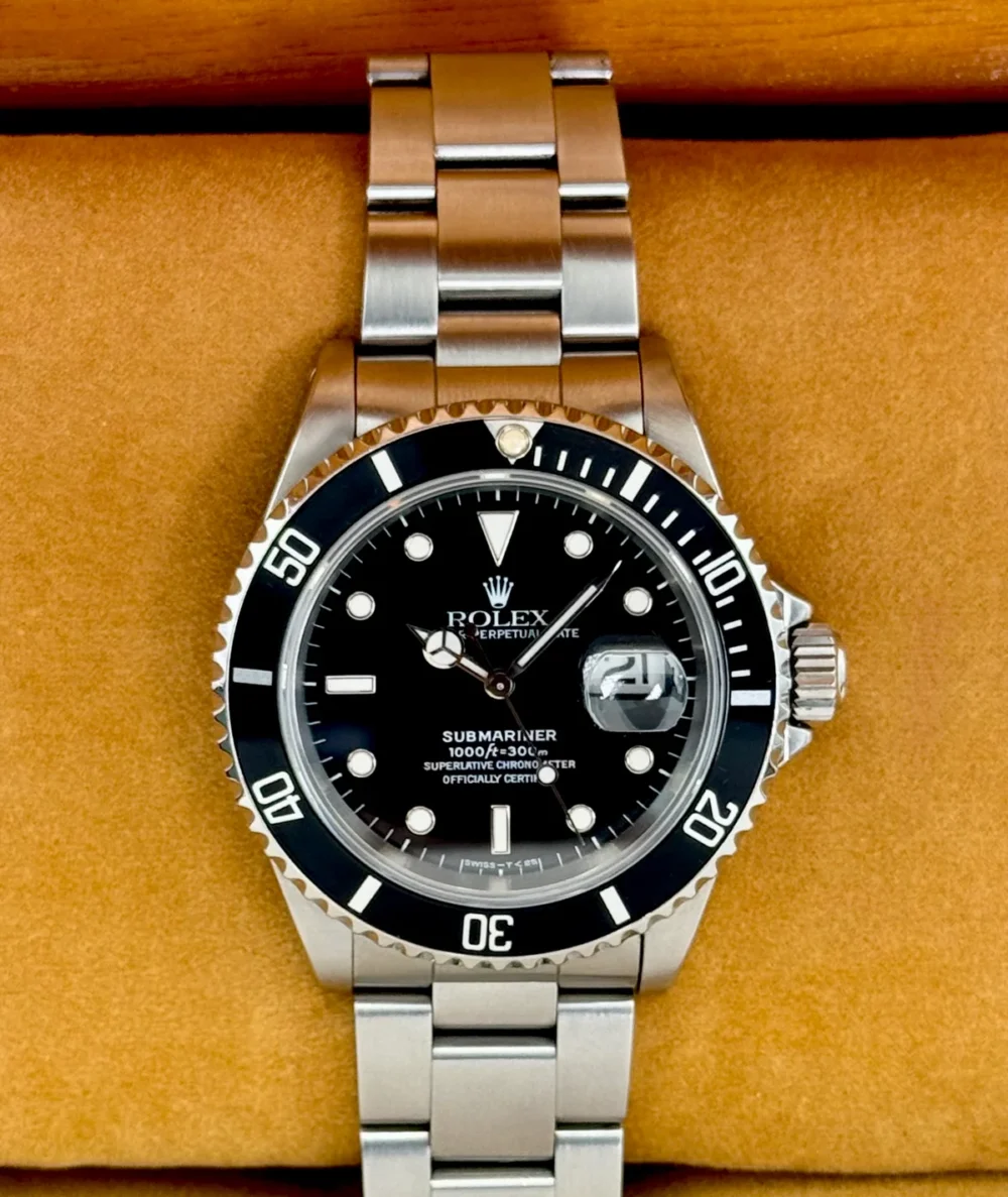 1993 Rolex Submariner 40mm 16610 Stainless Steel Black Dial