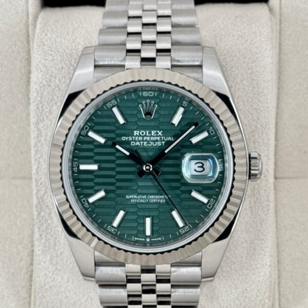 2024 Rolex Datejust 41mm 126334 Stainless Steel Jubilee Green Motif Dial