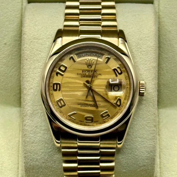 2000 Rolex Day-Date 36mm 118208 Presidential Champagne Wave Dial