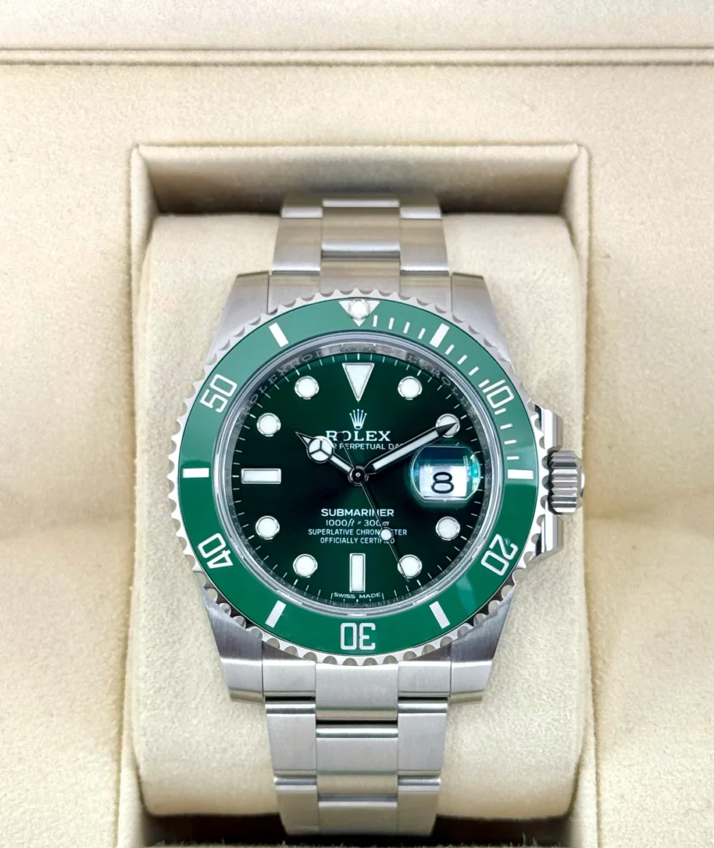 NEW OLD STOCK 2020 Rolex Submariner “Hulk” 40mm 116610LV Green Dial