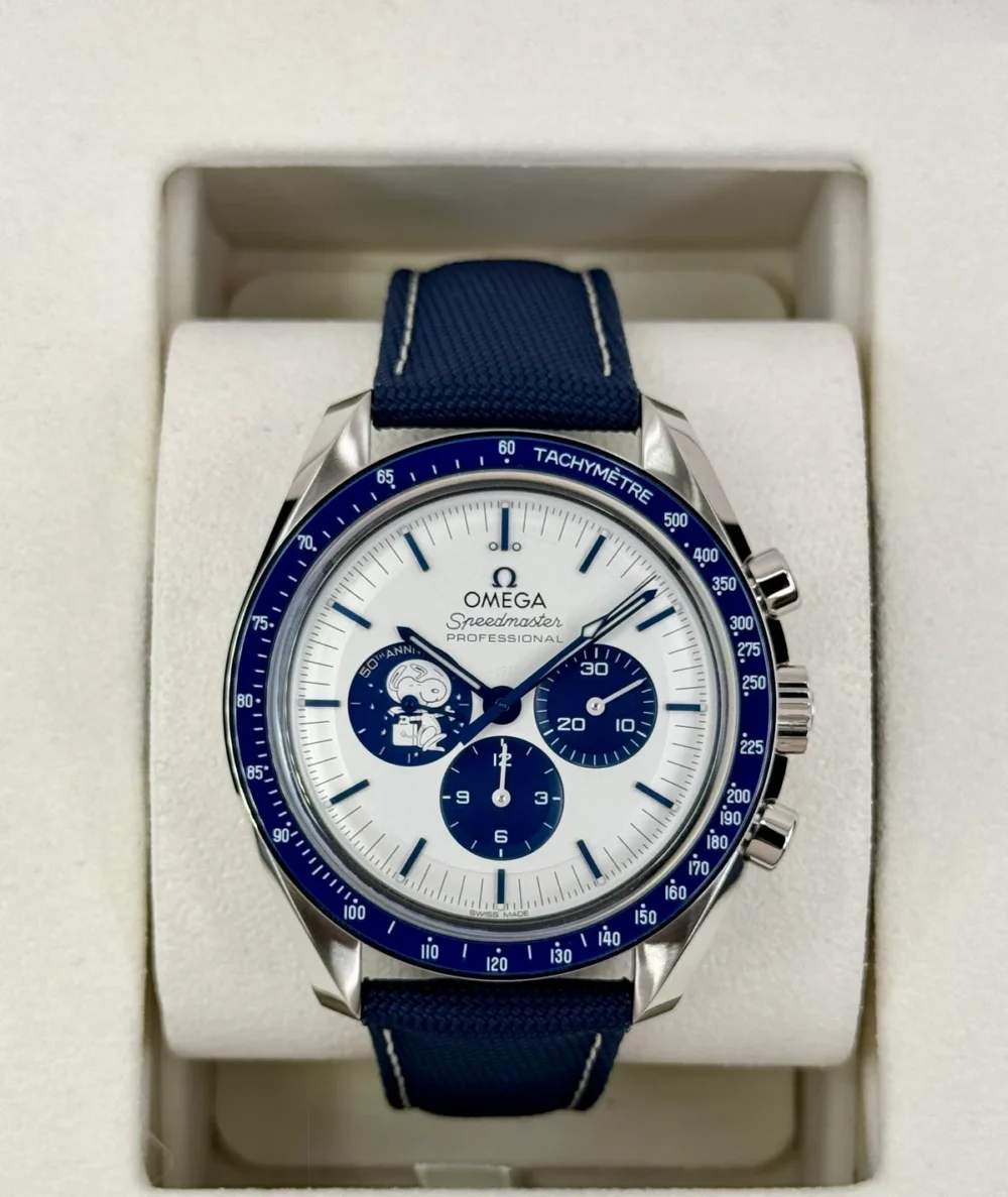 NEW 2025 Omega Speedmaster Silver Snoopy Award 310.32.42.50.02.001