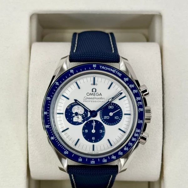 NEW 2025 Omega Speedmaster Silver Snoopy Award 310.32.42.50.02.001