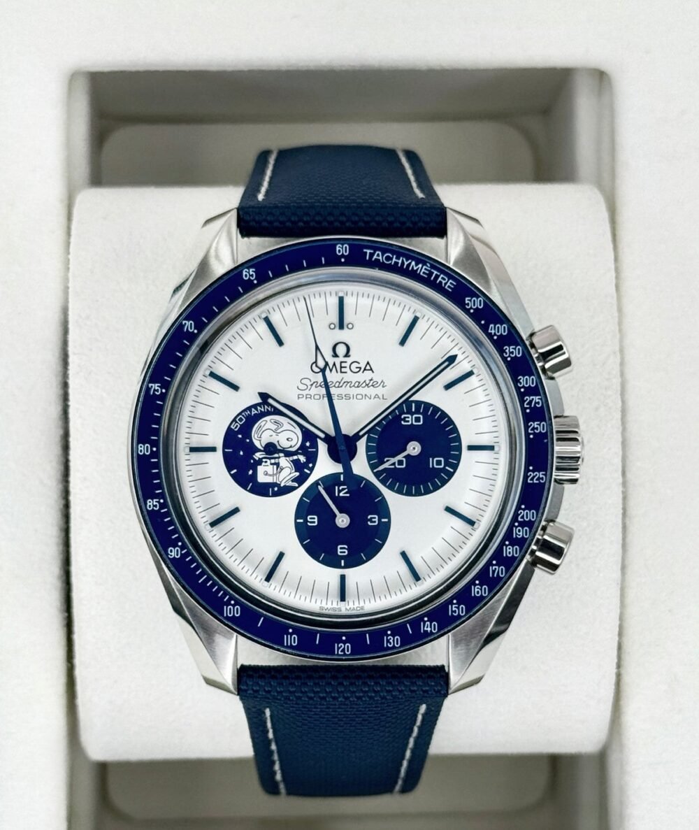 NEW 2026 Omega Speedmaster Silver Snoopy Award 310.32.42.50.02.001