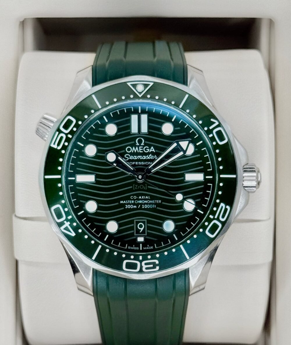 2026 Omega Seamaster Master Chronometer 42mm 210.32.42.20.10.001 Green Dial