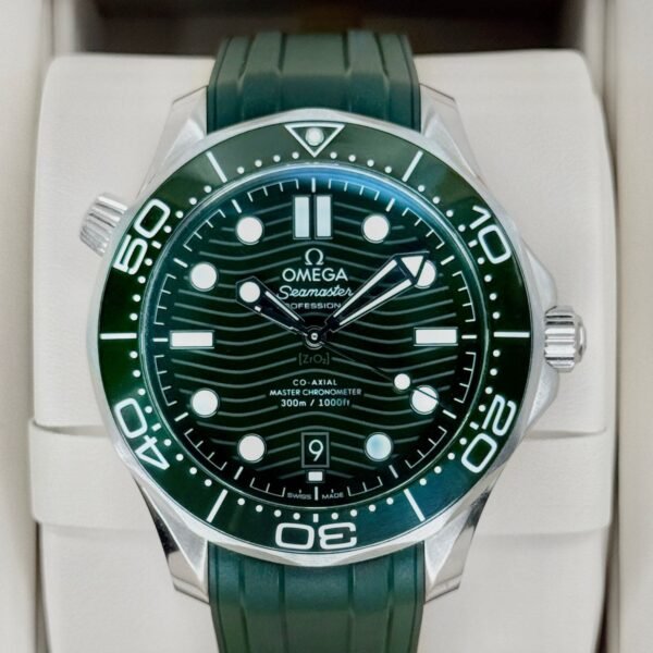 2026 Omega Seamaster Master Chronometer 42mm 210.32.42.20.10.001 Green Dial