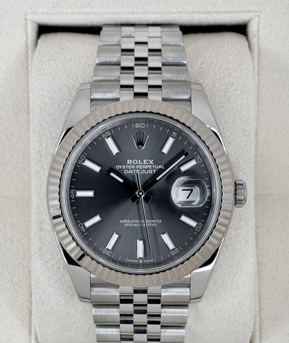 2021 Rolex Datejust 41mm 126334 Stainless Steel Jubilee Rhodium Dial