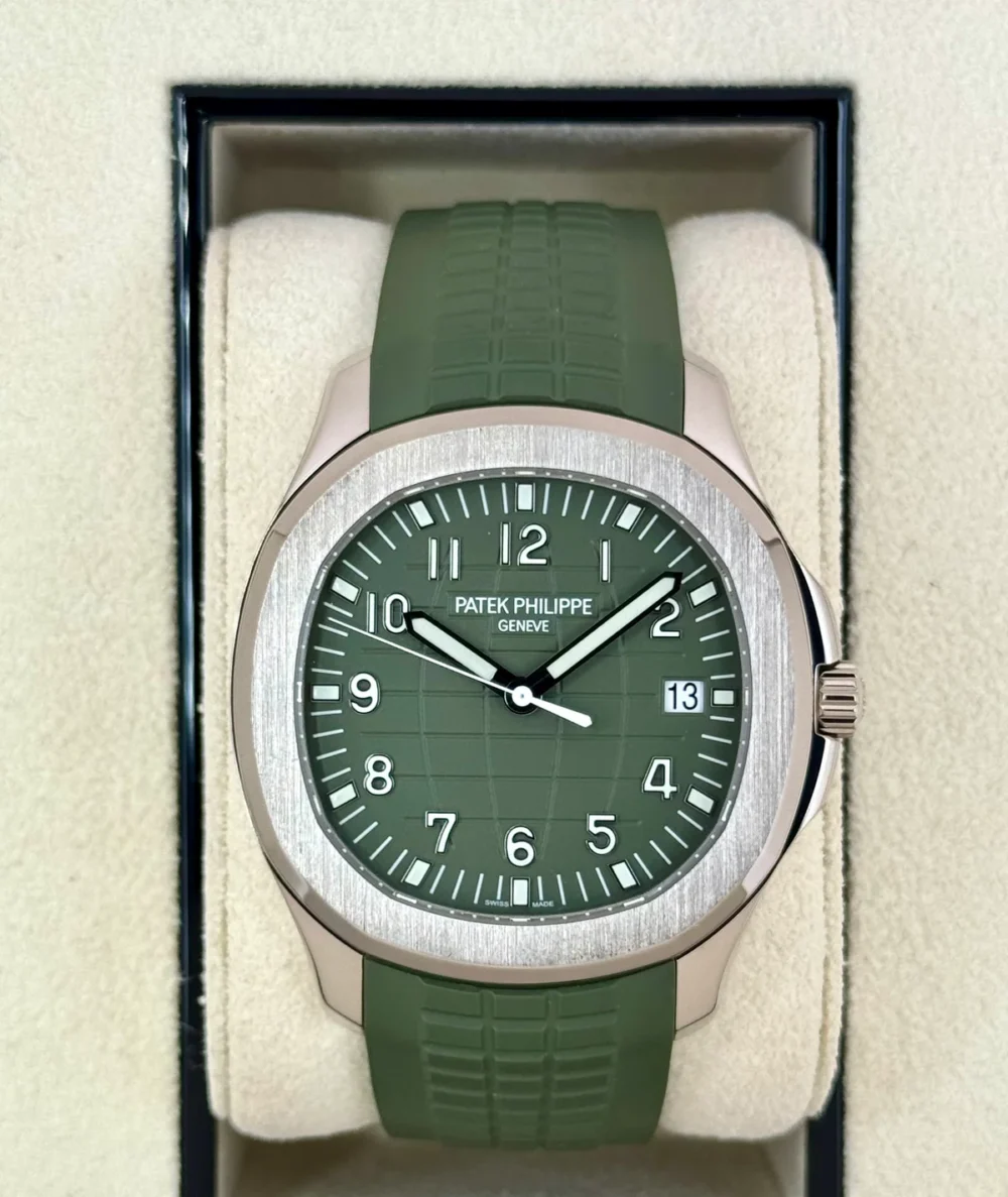 2022 Patek Philippe Aquanaut 5168G 42.2mm White Gold Green Dial
