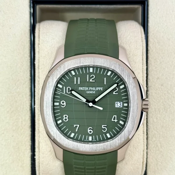 2022 Patek Philippe Aquanaut 5168G 42.2mm White Gold Green Dial