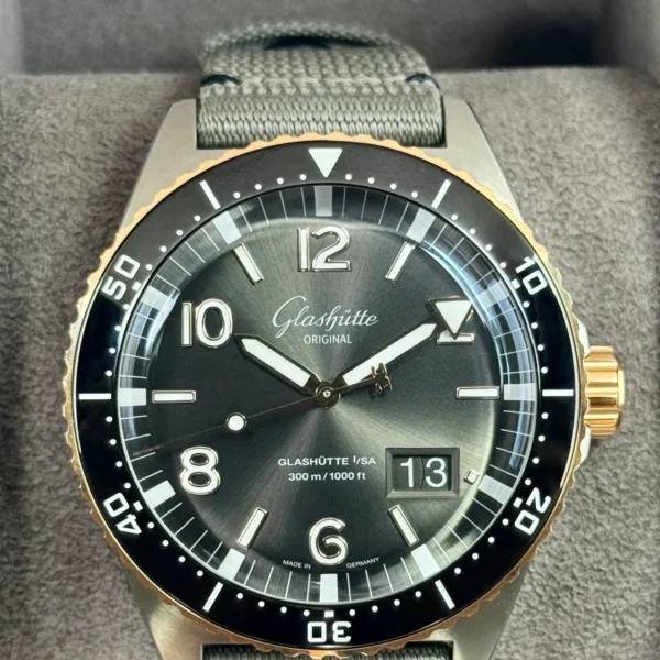 2024 Glashütte Seaq Panorama Date 43.2mm 1-36-13-04-91-34 Red Gold