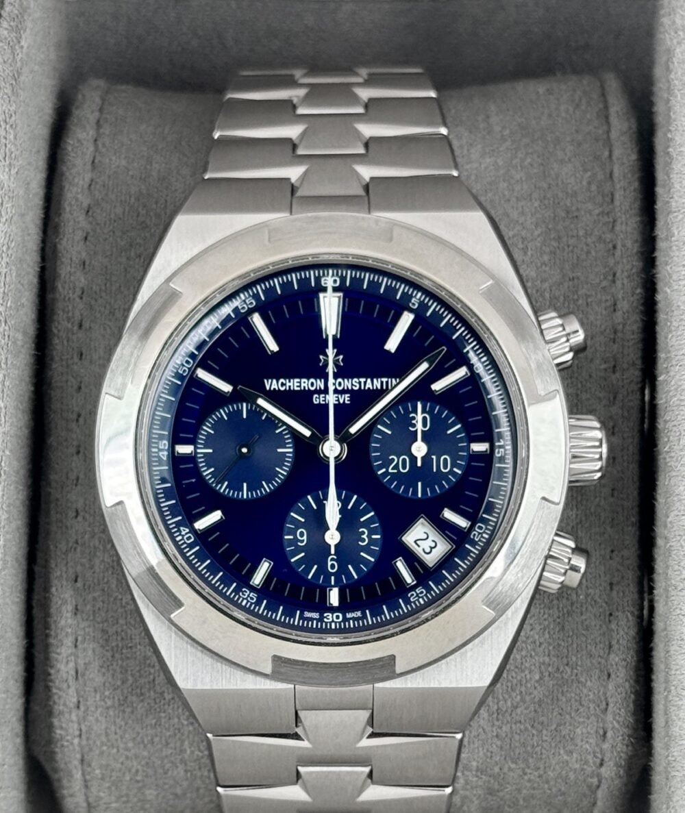 2025 Vacheron Constantin Overseas 42.5mm 5520V Stainless Steel Blue Dial