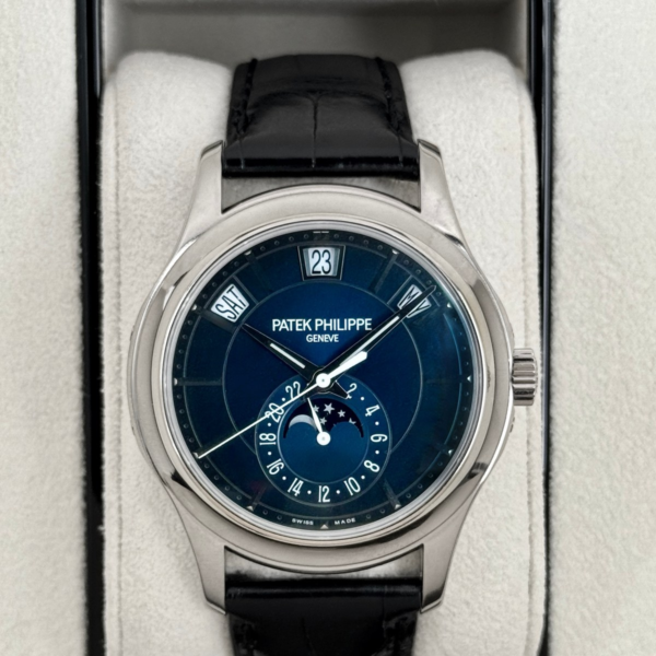 2021 Patek Philippe Annual Calander 40mm 5205G White Gold Blue Dial (Deployant Buckle)