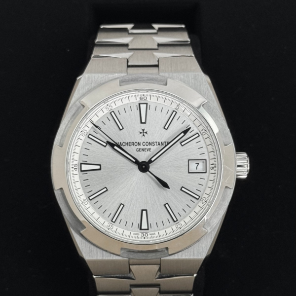 2024 Vacheron Constantin Overseas 41mm 4520V Stainless Steel Silver Dial