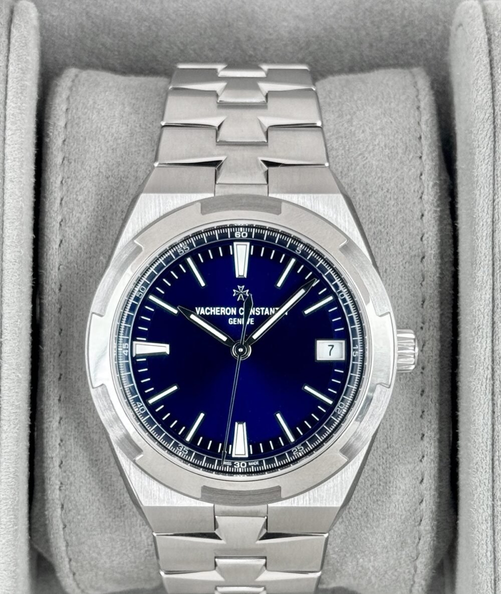 2025 Vacheron Constantin Overseas 41mm 4520V Stainless Steel Blue Dial