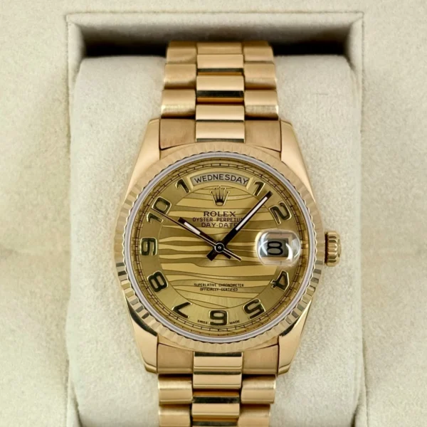 1989 Rolex Day-Date 36mm 18238 Presidential Champagne Wave Dial