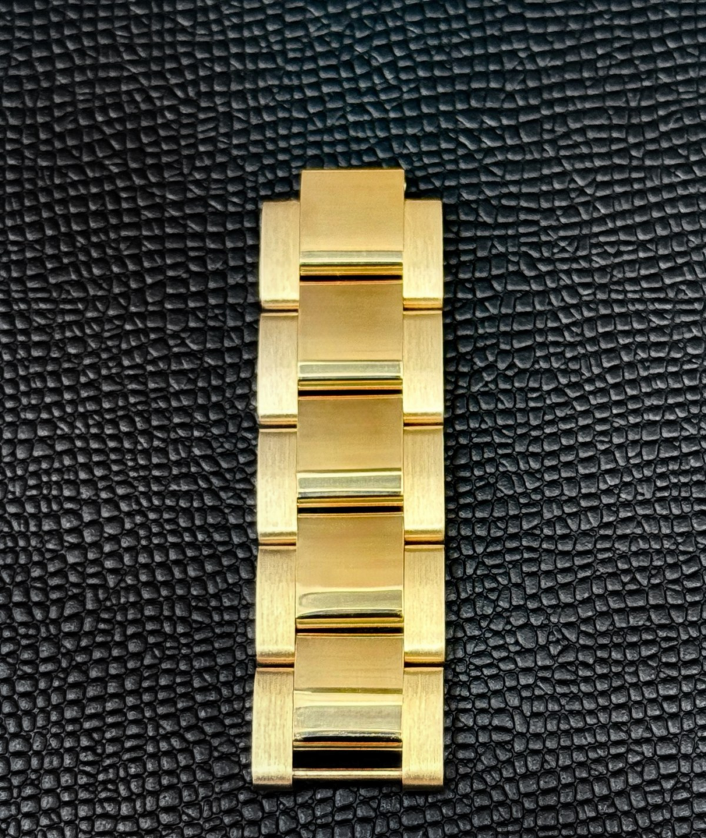 Rolex Sky-Dweller 326938 Yellow Gold Oyster Link