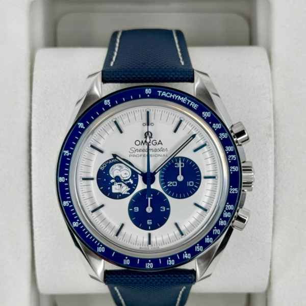NEW 2026 Omega Speedmaster Silver Snoopy Award 310.32.42.50.02.001