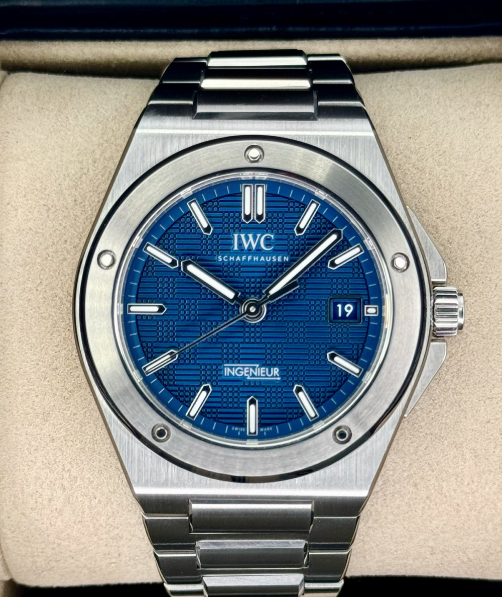 NEW 2026 IWC Ingenieur Automatic 40mm IW328907 Stainless Steel Blue Dial