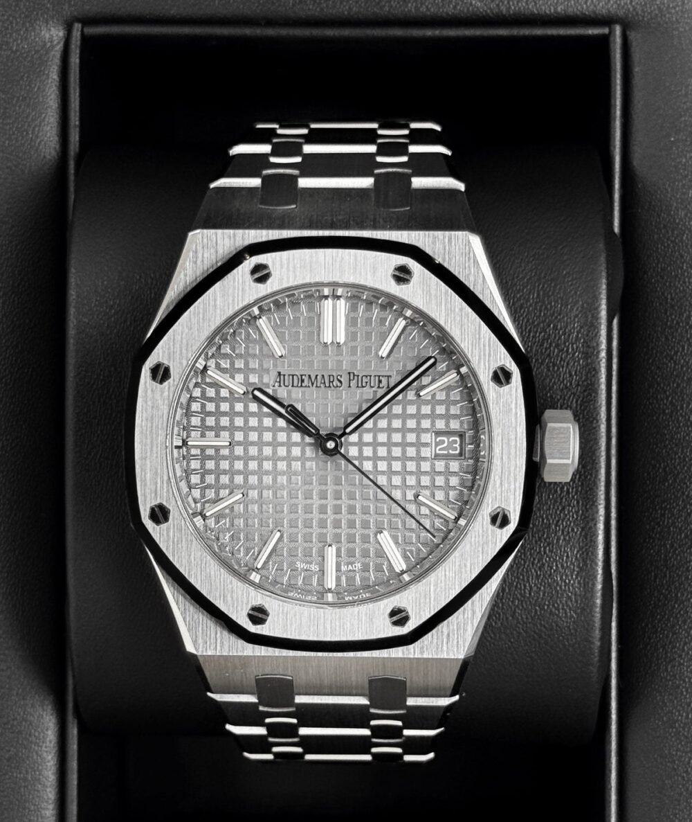 2025 Audemars Piguet Royal Oak 37mm 15550ST Stainless Steel Grey Dial