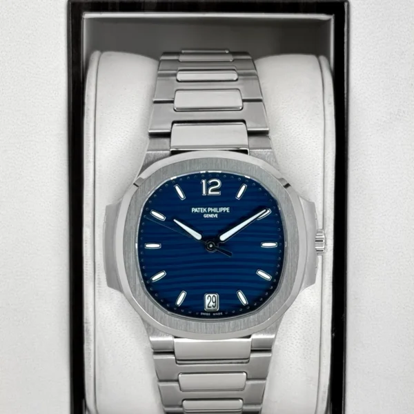 2017 Patek Philippe Nautilus 35.2mm 7118/1A-001 Stainless Steel Blue Dial