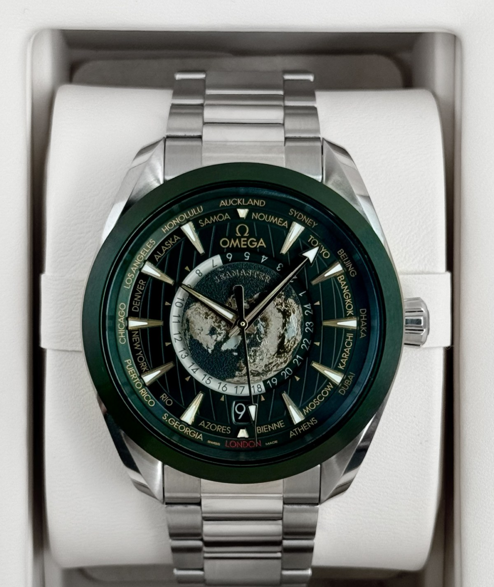 2025 Omega Terra Co-axial Master Chrono GMT 43mm 220.30.43.22.10.001 Green Dial
