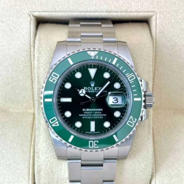 NEW 2019 Rolex Submariner "Hulk" 40mm 116610LV Green Dial (STICKERED)