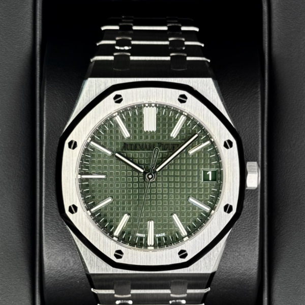 2025 Audemars Piguet  Royal Oak 41mm 15510ST Stainless Steel Green Dial