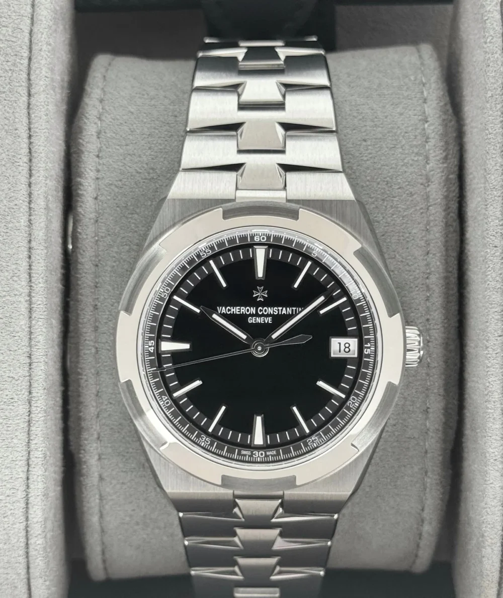 NEW 2025 Vacheron Constantin Overseas 41mm 4520V Stainless Steel Black Dial