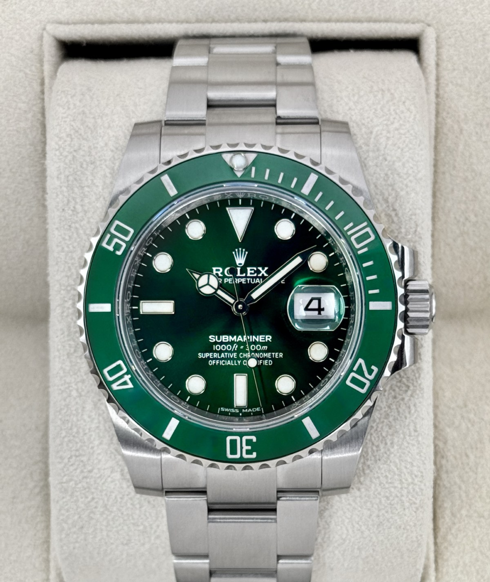 2020 Rolex Submariner “Hulk” 40mm 116610LV Green Dial (Green Card)