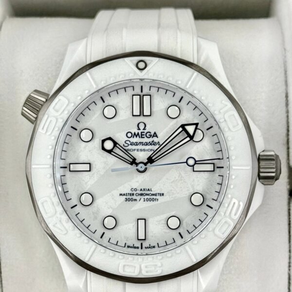 NEW 2026 Omega Seamaster Diver 300M 43.5mm 522.92.44.20.04.001 White