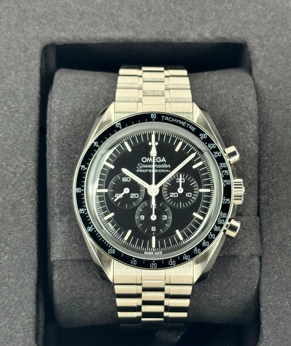 NEW 2025 Omega 42mm 310.30.42.50.01.001 Speedmaster Moonwatch