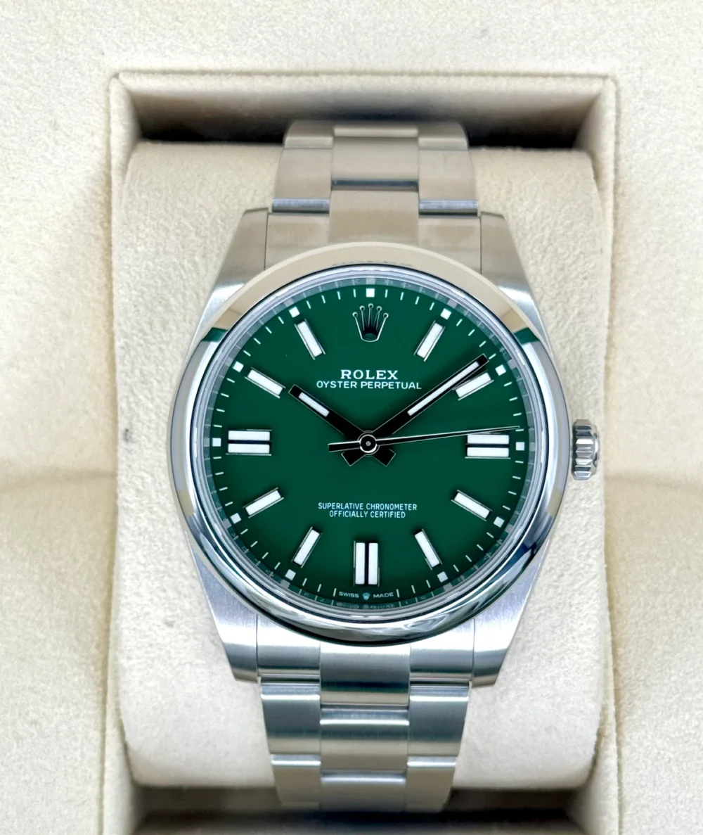 NEW 2023 Rolex Oyster Perpetual 41mm 124300 Green Dial