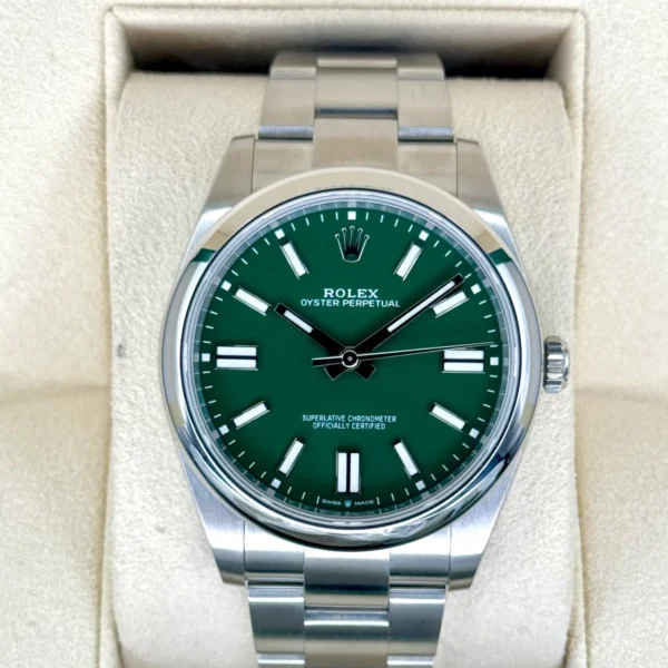 NEW 2023 Rolex Oyster Perpetual 41mm 124300 Green Dial