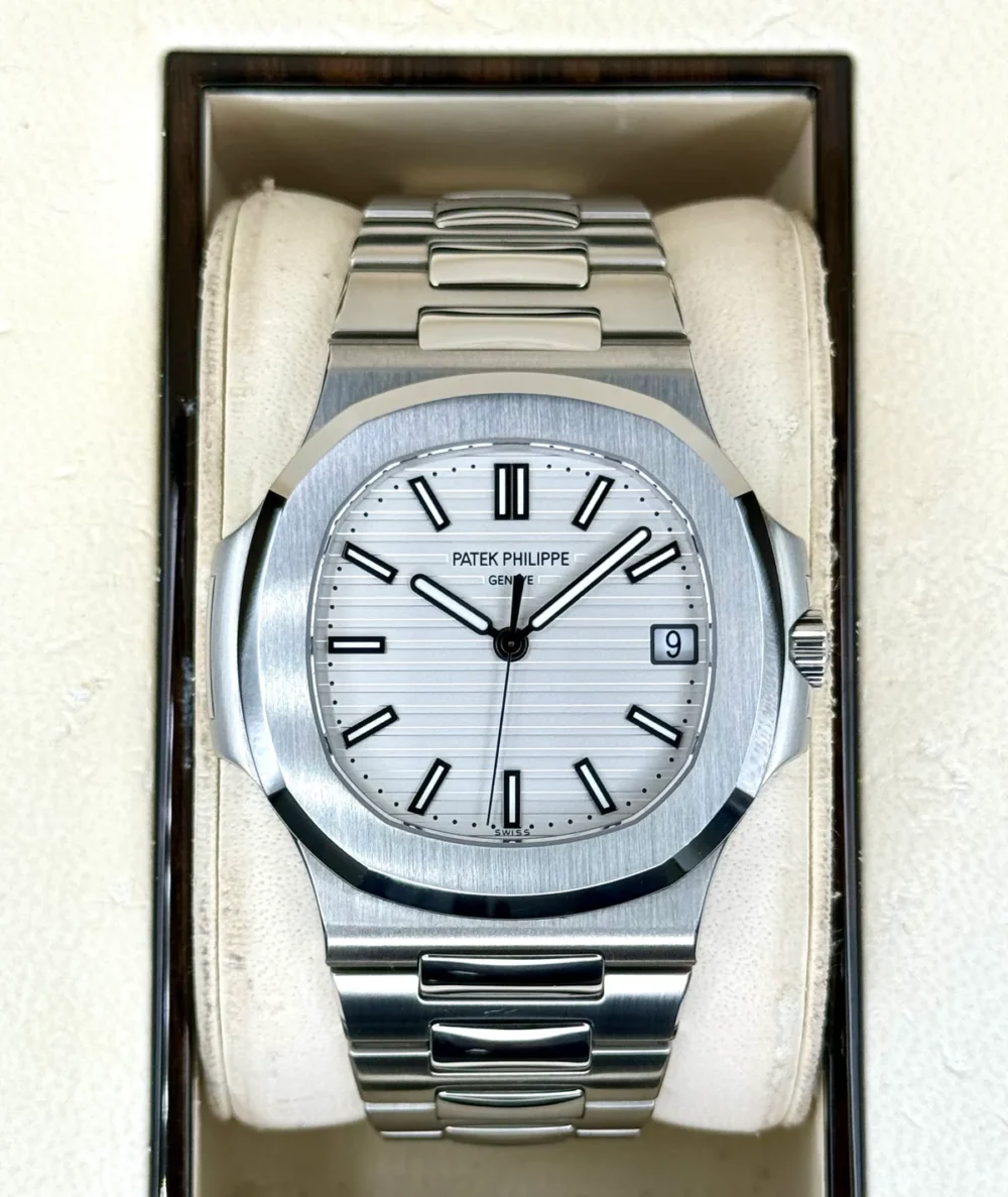2015 Patek Philippe Nautilus 40mm 5711/1A Stainless Steel White Dial
