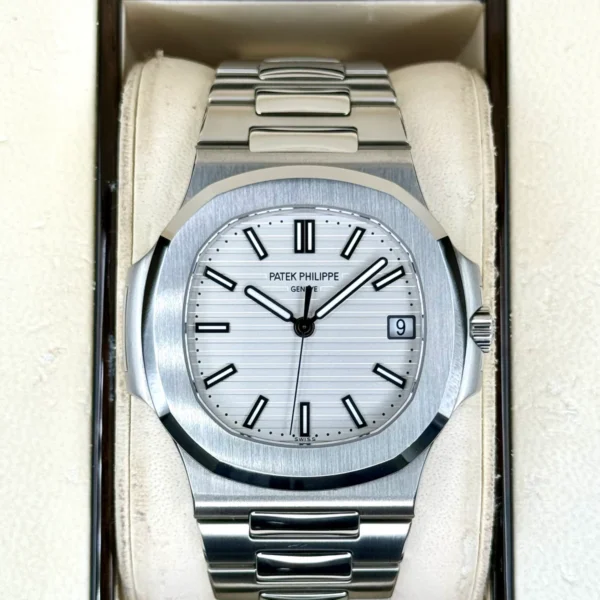 2015 Patek Philippe Nautilus 40mm 5711/1A Stainless Steel White Dial