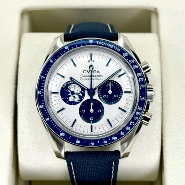 NEW 2023 Omega Speedmaster Silver Snoopy Award 310.32.42.50.02.001