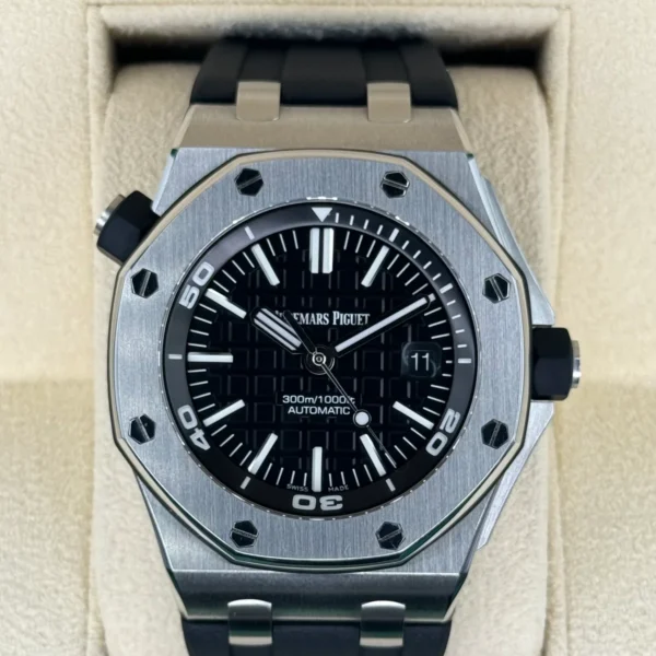 Audemars Piguet Royal Oak Offshore Scuba 15710ST Black Waffle Dial
