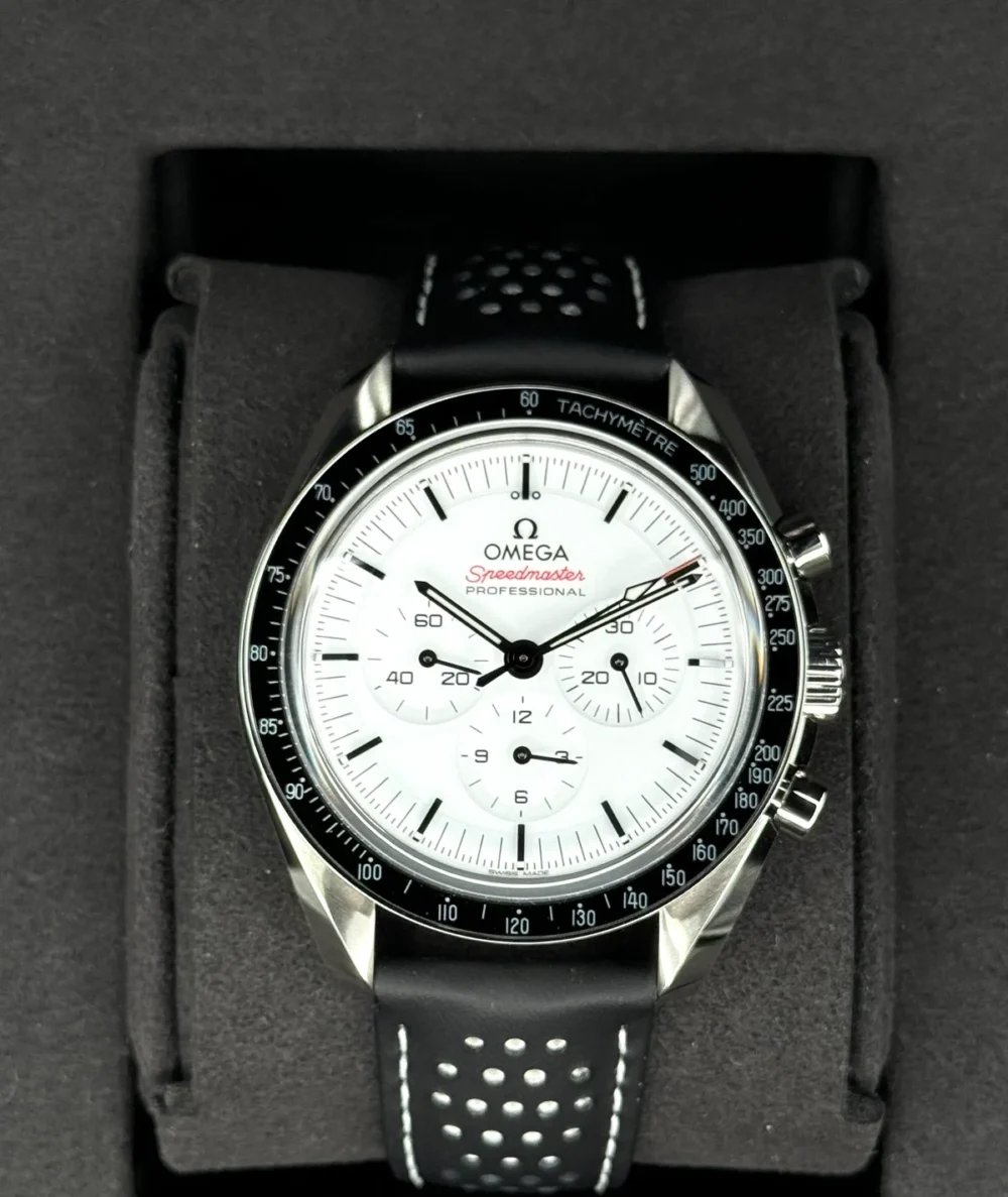 NEW 2024 Omega Speedmaster Professional 42mm 31032425004002 White Dial