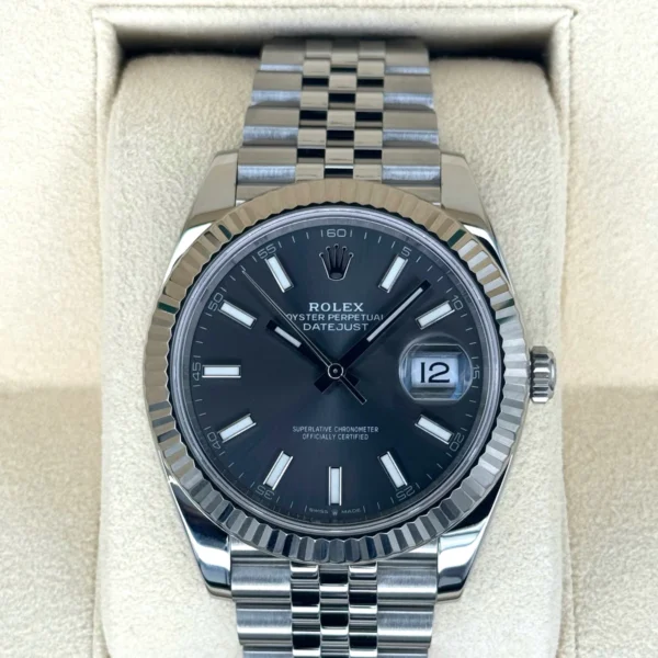 2021 Rolex Datejust 41mm 126334 Stainless Steel Jubilee Rhodium Dial