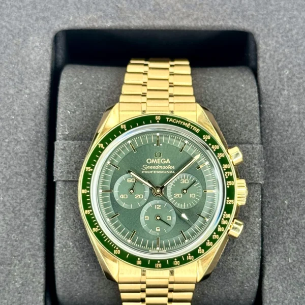 2023 Omega Speedmaster Moonwatch Pro 42mm 310.60.42.50.10.001 Green Dial