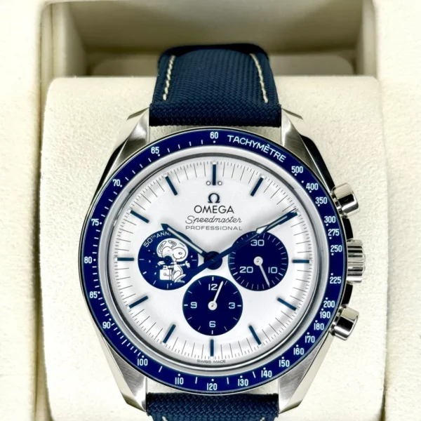 NEW 2024 Omegas Speedmaster Silver Snoopy Award 310.32.42.50.02.001