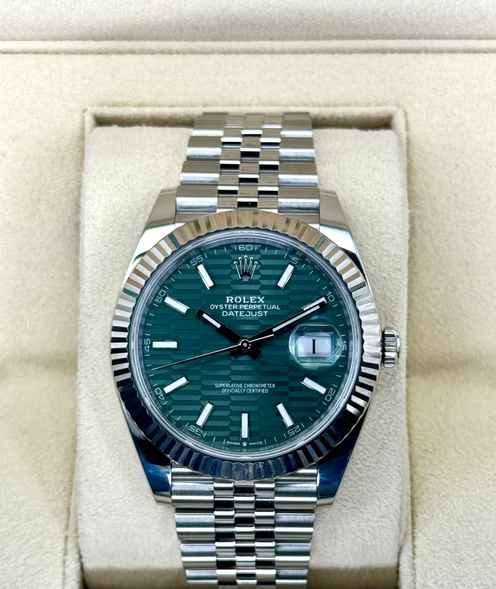NEW Rolex Datejust 41mm 126334 Jubilee Green Motif Dial