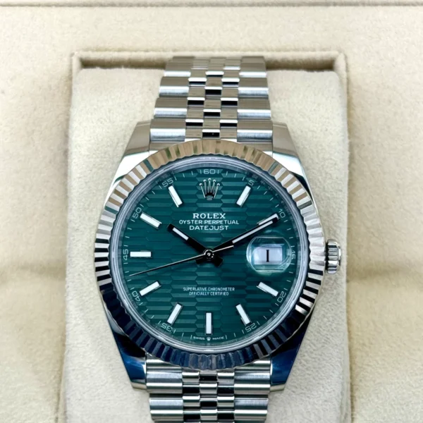 NEW Rolex Datejust 41mm 126334 Jubilee Green Motif Dial
