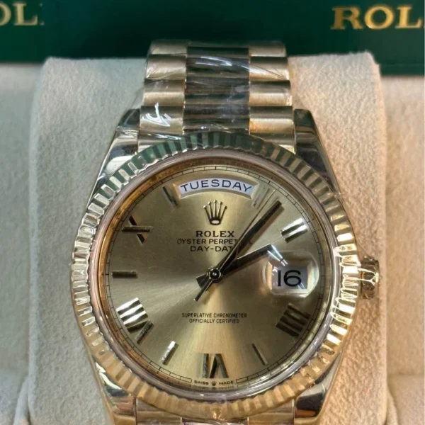 Rolex Day-Date 40mm 228238 Presidential Champagne Dial